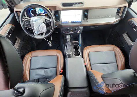 2023 Ford Bronco Base z USA, uszkodzony, nr VIN 1FMDE5BH6PLB54512